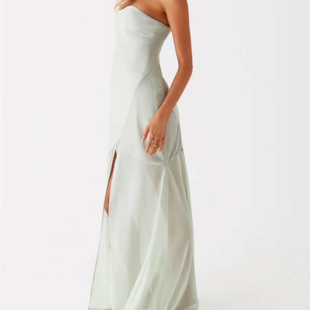Elegant Strapless Green Dress